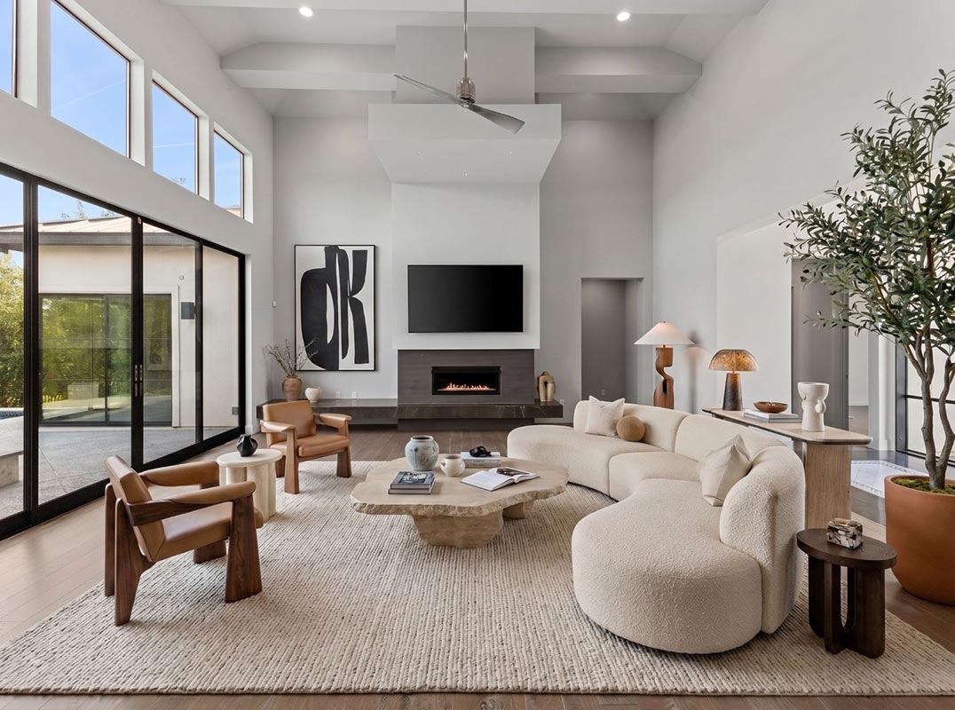 Contemporary Luxury in The Dominion